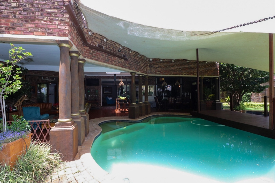 5 Bedroom Property for Sale in Wilkoppies North West